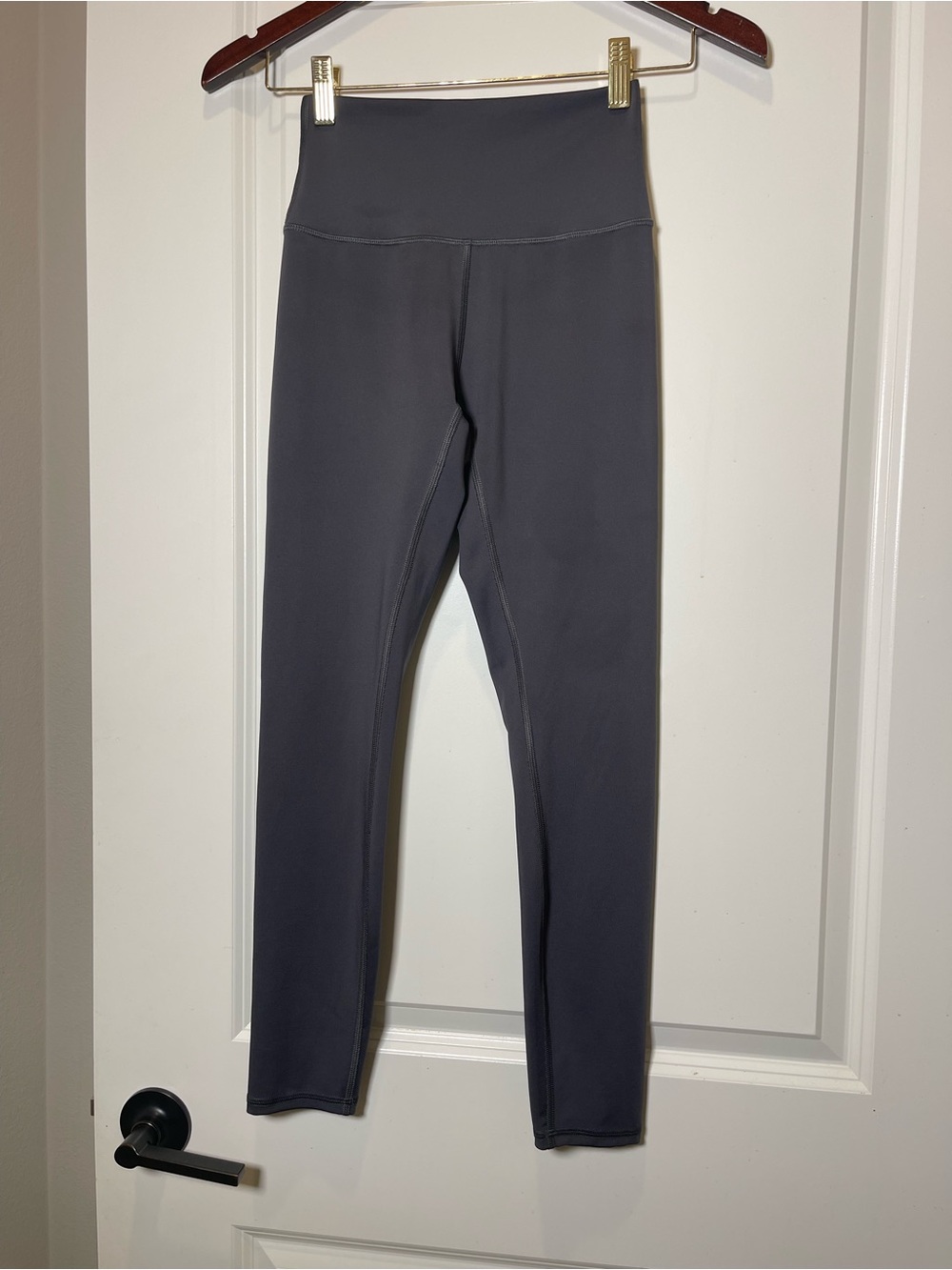 ALO Yoga Charcoal Leggings Size S